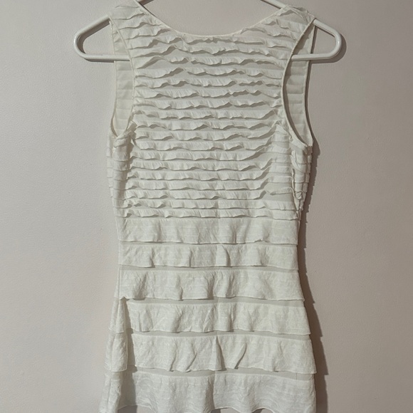 Max Studio Ivory‎ Textured Sleeveless Blouse - Picture 4 of 9